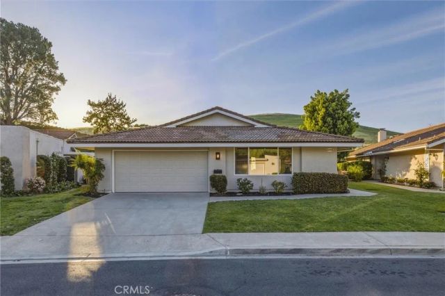 5315 Cantante, Laguna Woods, CA 92637