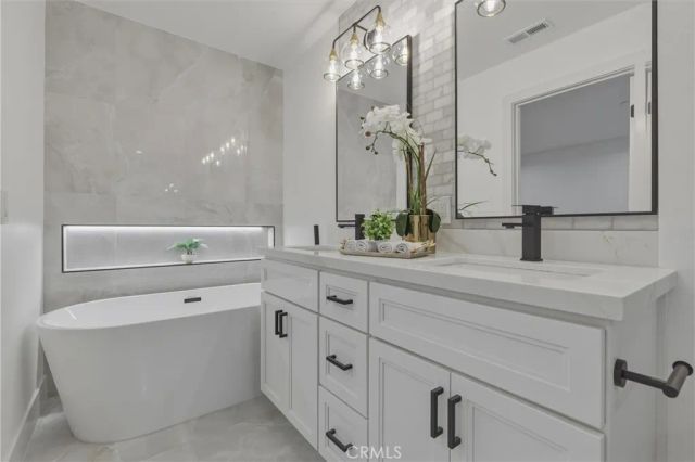 5315 Cantante, Laguna Woods, CA 92637