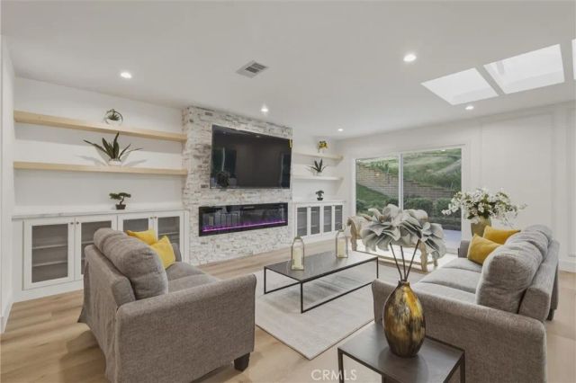 5315 Cantante, Laguna Woods, CA 92637