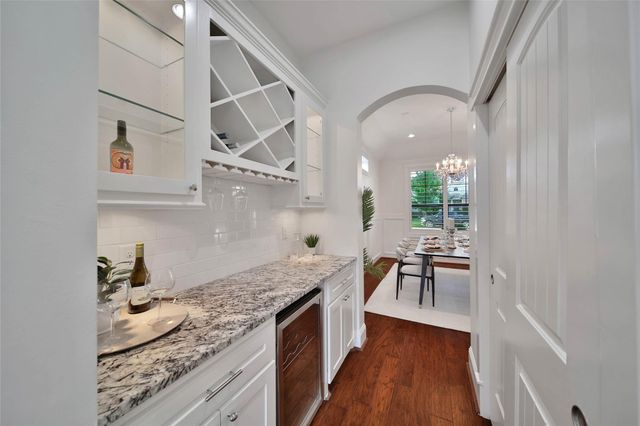 1236 Chamboard Lane, Houston, TX 77018
