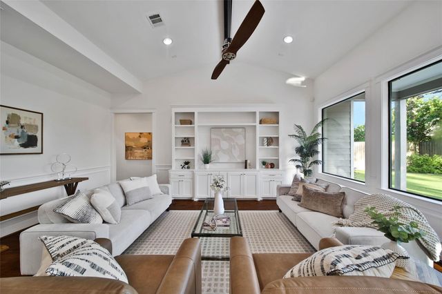 1236 Chamboard Lane, Houston, TX 77018