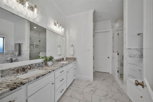 1236 Chamboard Lane, Houston, TX 77018