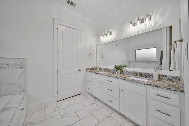 1236 Chamboard Lane, Houston, TX 77018