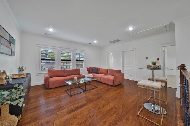 1236 Chamboard Lane, Houston, TX 77018