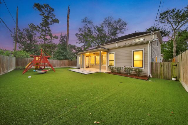 1236 Chamboard Lane, Houston, TX 77018