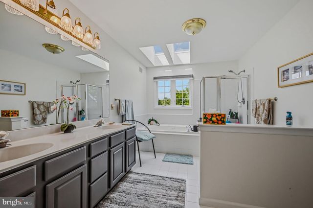 405 W VILLAGE LN, Chadds Ford, PA 19317