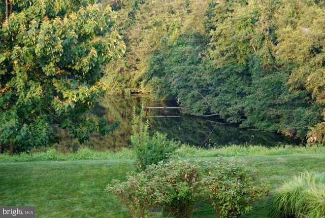 405 W VILLAGE LN, Chadds Ford, PA 19317