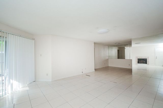 9700 Leawood Boulevard 1601, Houston, TX 77099