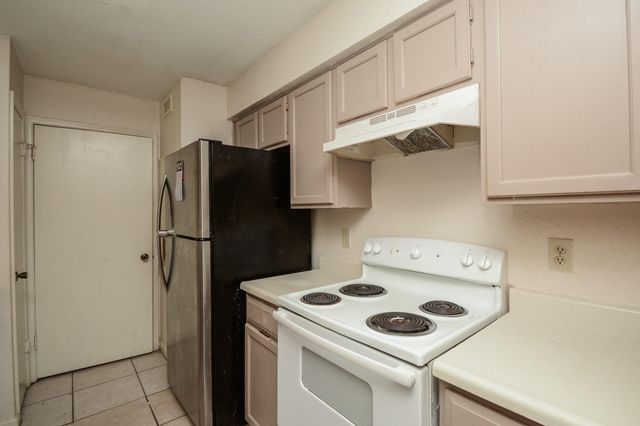 9700 Leawood Boulevard 1601, Houston, TX 77099