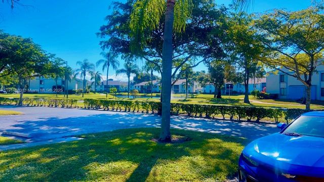 1025 Green Pine Blvd B, West Palm Beach, FL 33409
