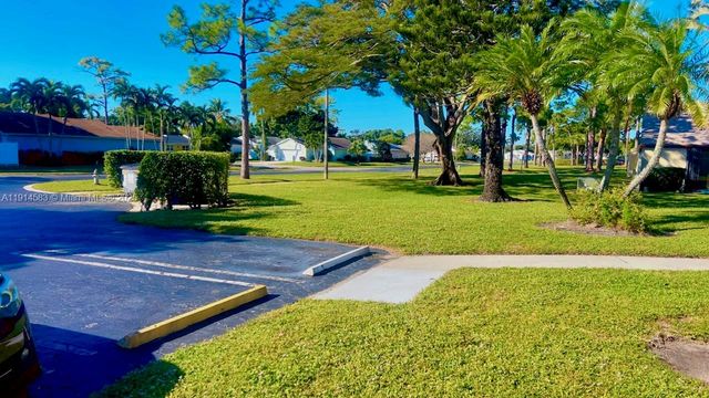 1025 Green Pine Blvd B, West Palm Beach, FL 33409