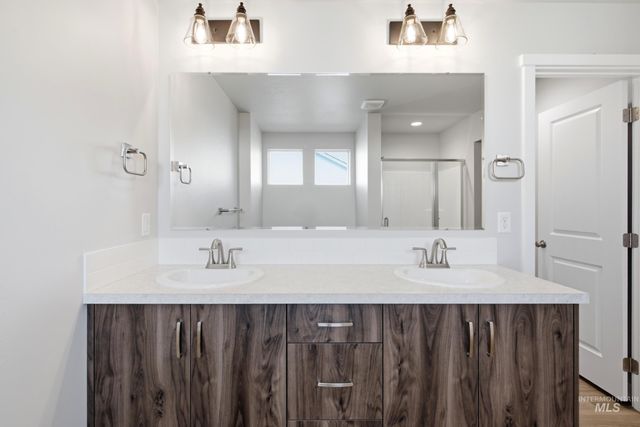 1789 Gyrfalcon St, Middleton, ID 83644