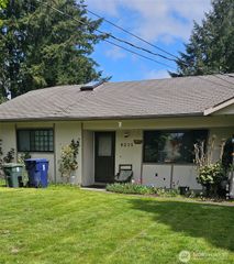 9215 S G Street, Tacoma, WA 98444