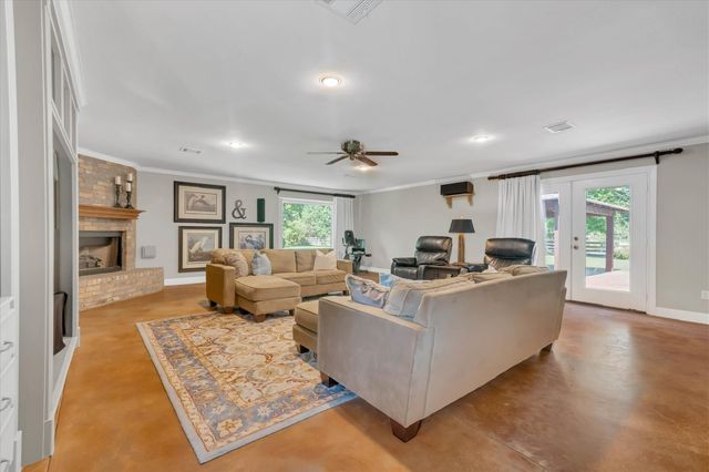 2326 Timberknob Court, Magnolia, TX 77355