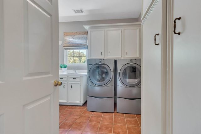 2326 Timberknob Court, Magnolia, TX 77355