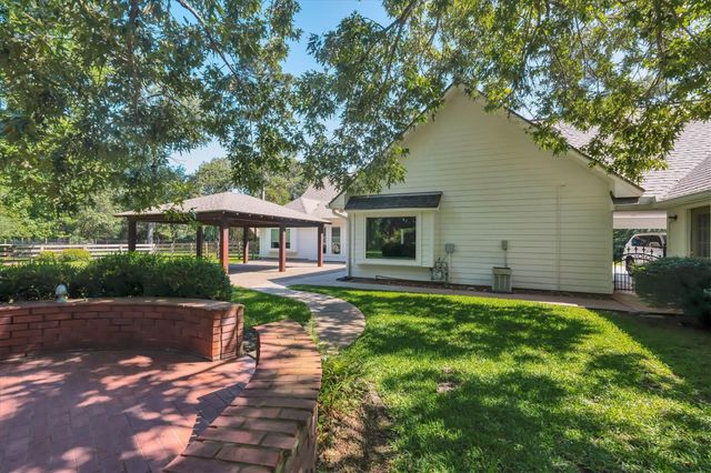 2326 Timberknob Court, Magnolia, TX 77355