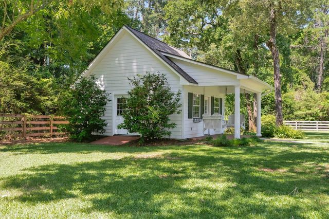 2326 Timberknob Court, Magnolia, TX 77355