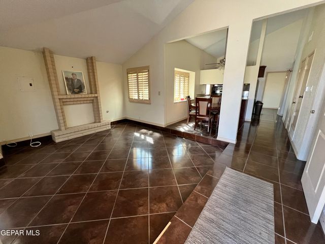 9957 HONEY LOCUST Lane, El Paso, TX 79924