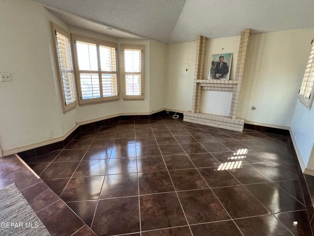 9957 HONEY LOCUST Lane, El Paso, TX 79924