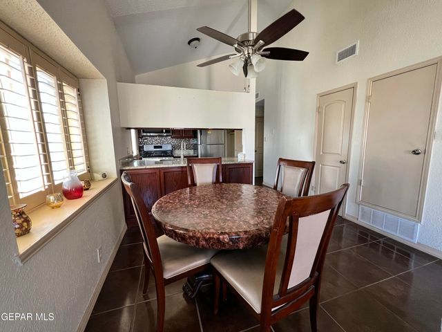 9957 HONEY LOCUST Lane, El Paso, TX 79924