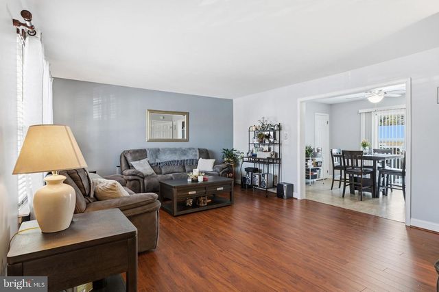 33 PEPPERWOOD LN, Bear, DE 19701