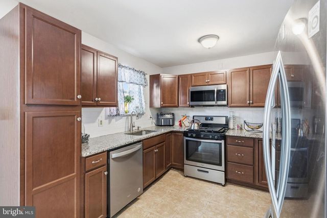 33 PEPPERWOOD LN, Bear, DE 19701