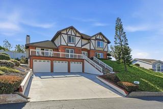 2525 Dundee Way, Vista, CA 92081