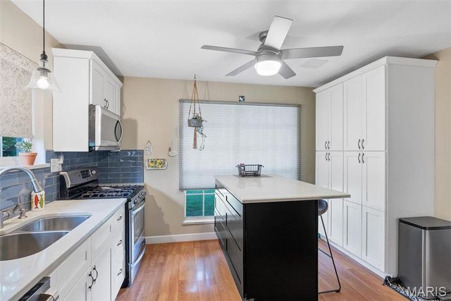 2 Shadowood Court, St Peters, MO 63376