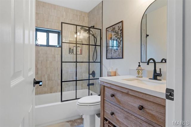 2 Shadowood Court, St Peters, MO 63376