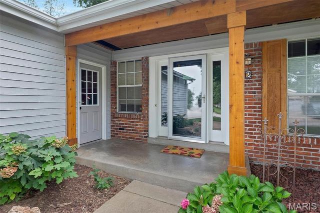 2 Shadowood Court, St Peters, MO 63376