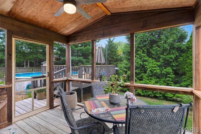 2 Shadowood Court, St Peters, MO 63376
