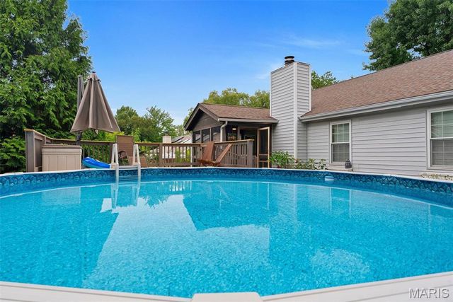 2 Shadowood Court, St Peters, MO 63376