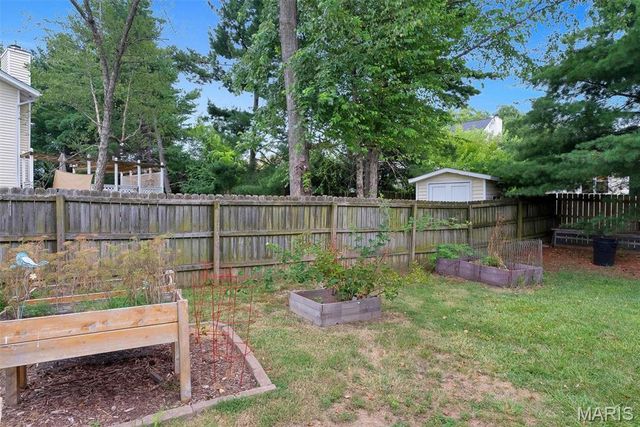 2 Shadowood Court, St Peters, MO 63376
