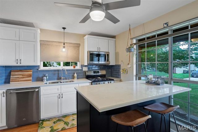 2 Shadowood Court, St Peters, MO 63376