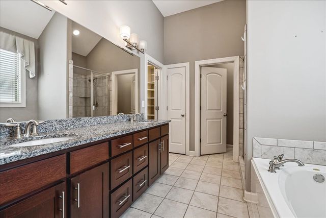 356 DOGWOOD VALLEY DR, Collierville, TN 38017