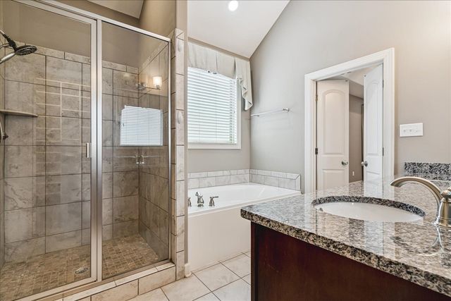 356 DOGWOOD VALLEY DR, Collierville, TN 38017
