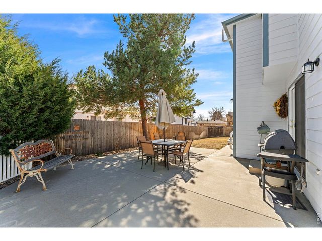 2410 Key Ct, Longmont, CO 80501