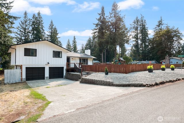 8407 Lake Forest Drive SE, Olympia, WA 98503