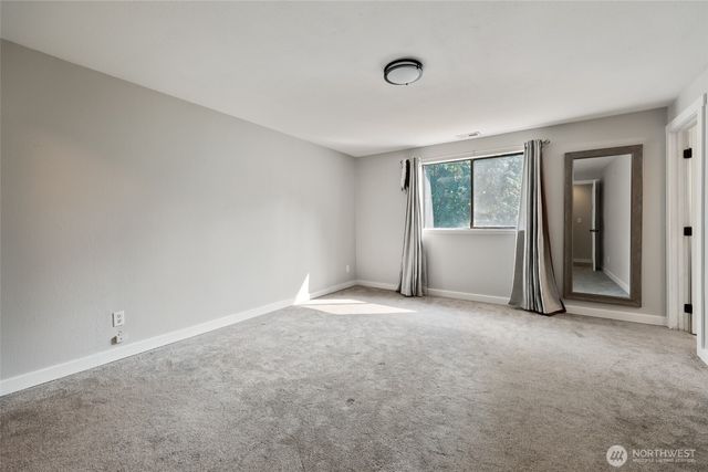 8407 Lake Forest Drive SE, Olympia, WA 98503