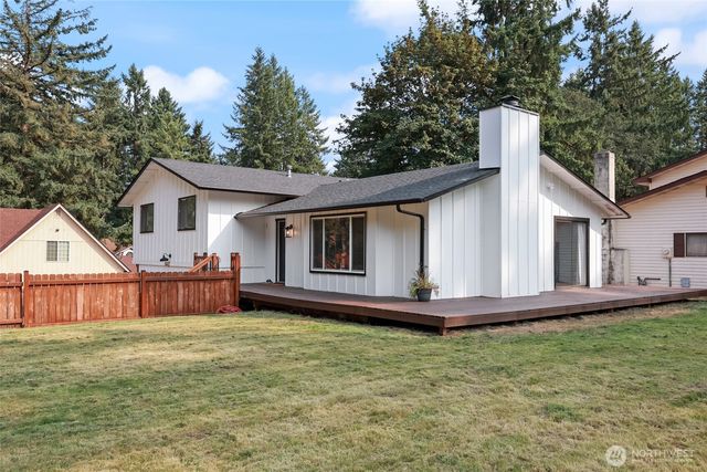 8407 Lake Forest Drive SE, Olympia, WA 98503
