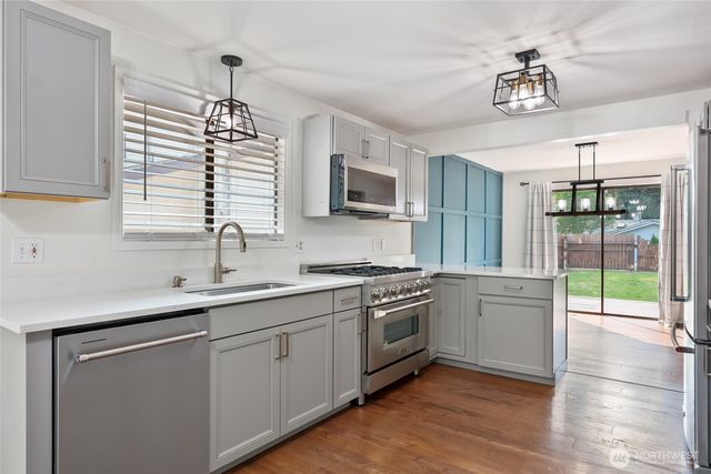 8407 Lake Forest Drive SE, Olympia, WA 98503
