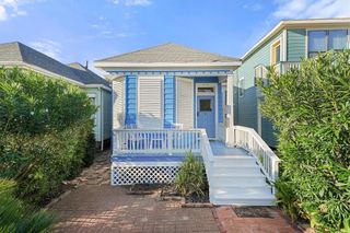 1416 Ave N 1/2, Galveston, TX 77550