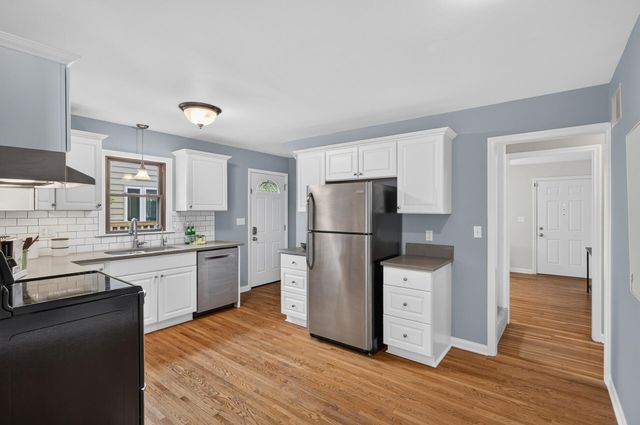 2845 Rhode Island Avenue S, Saint Louis Park, MN 55426
