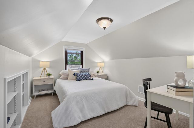 2845 Rhode Island Avenue S, Saint Louis Park, MN 55426