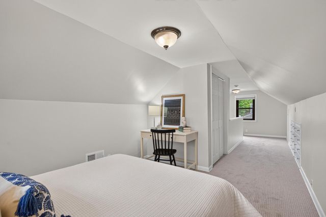 2845 Rhode Island Avenue S, Saint Louis Park, MN 55426