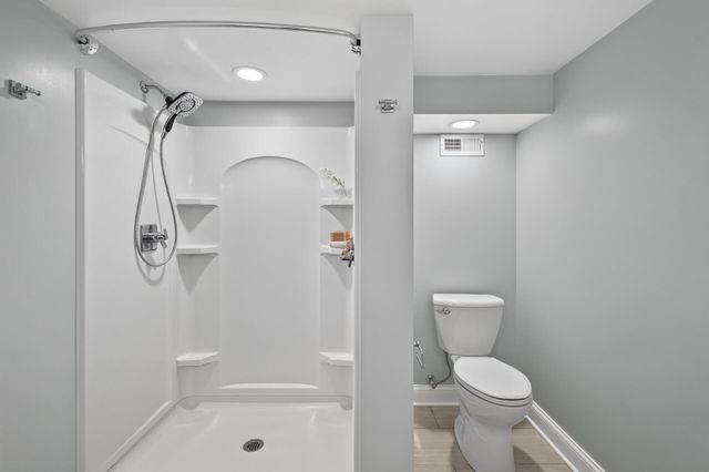 2845 Rhode Island Avenue S, Saint Louis Park, MN 55426