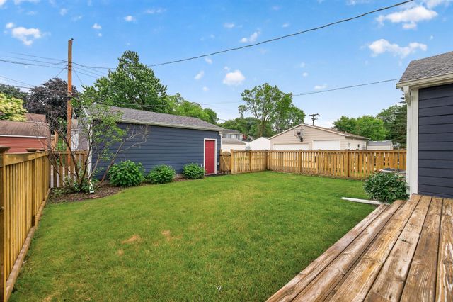 2845 Rhode Island Avenue S, Saint Louis Park, MN 55426
