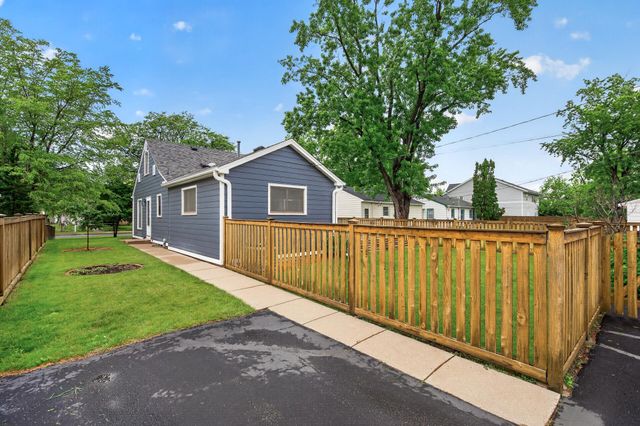 2845 Rhode Island Avenue S, Saint Louis Park, MN 55426