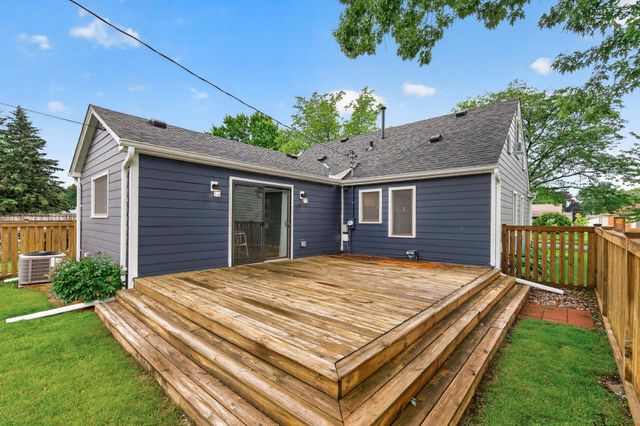 2845 Rhode Island Avenue S, Saint Louis Park, MN 55426