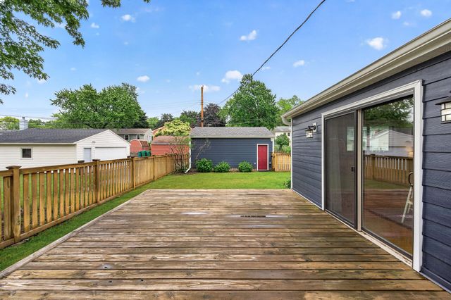 2845 Rhode Island Avenue S, Saint Louis Park, MN 55426
